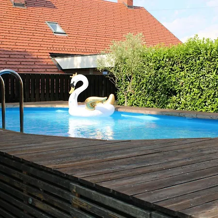 Mali Raj Διαμέρισμα *