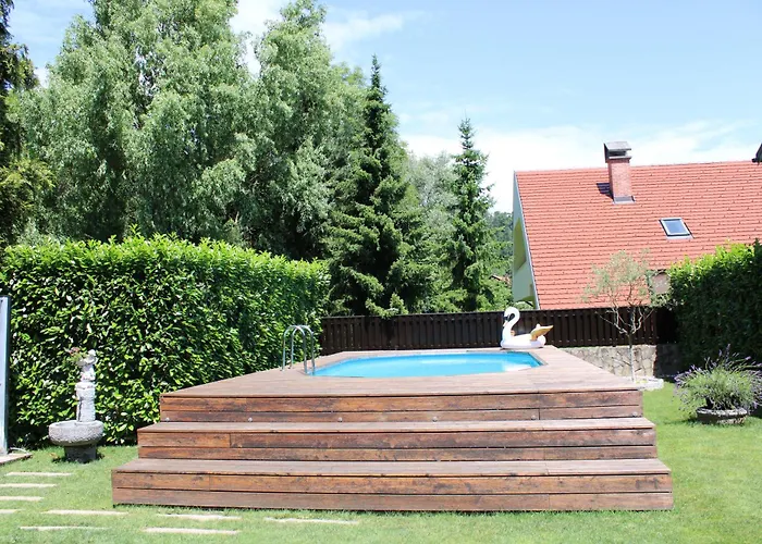 Apartma Mali Raj Menges