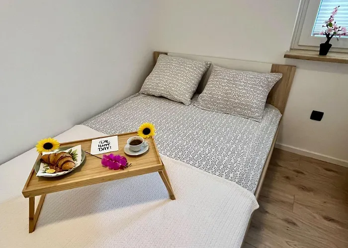 Apartment Mali Raj *