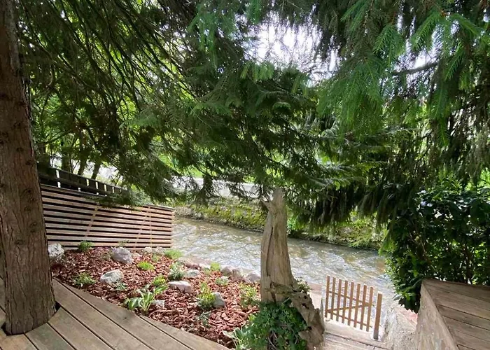 Apartma Mali Raj Menges